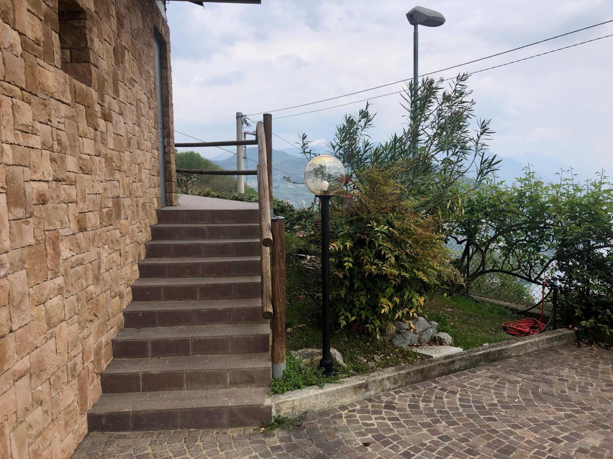 La Casa Di Rose Villa Fonteno ภายนอก รูปภาพ