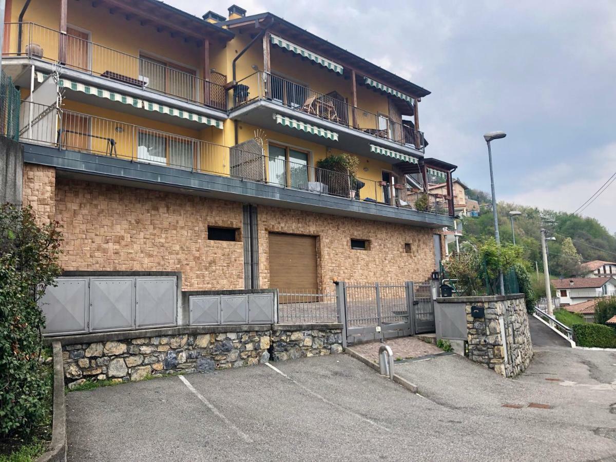 La Casa Di Rose Villa Fonteno ภายนอก รูปภาพ