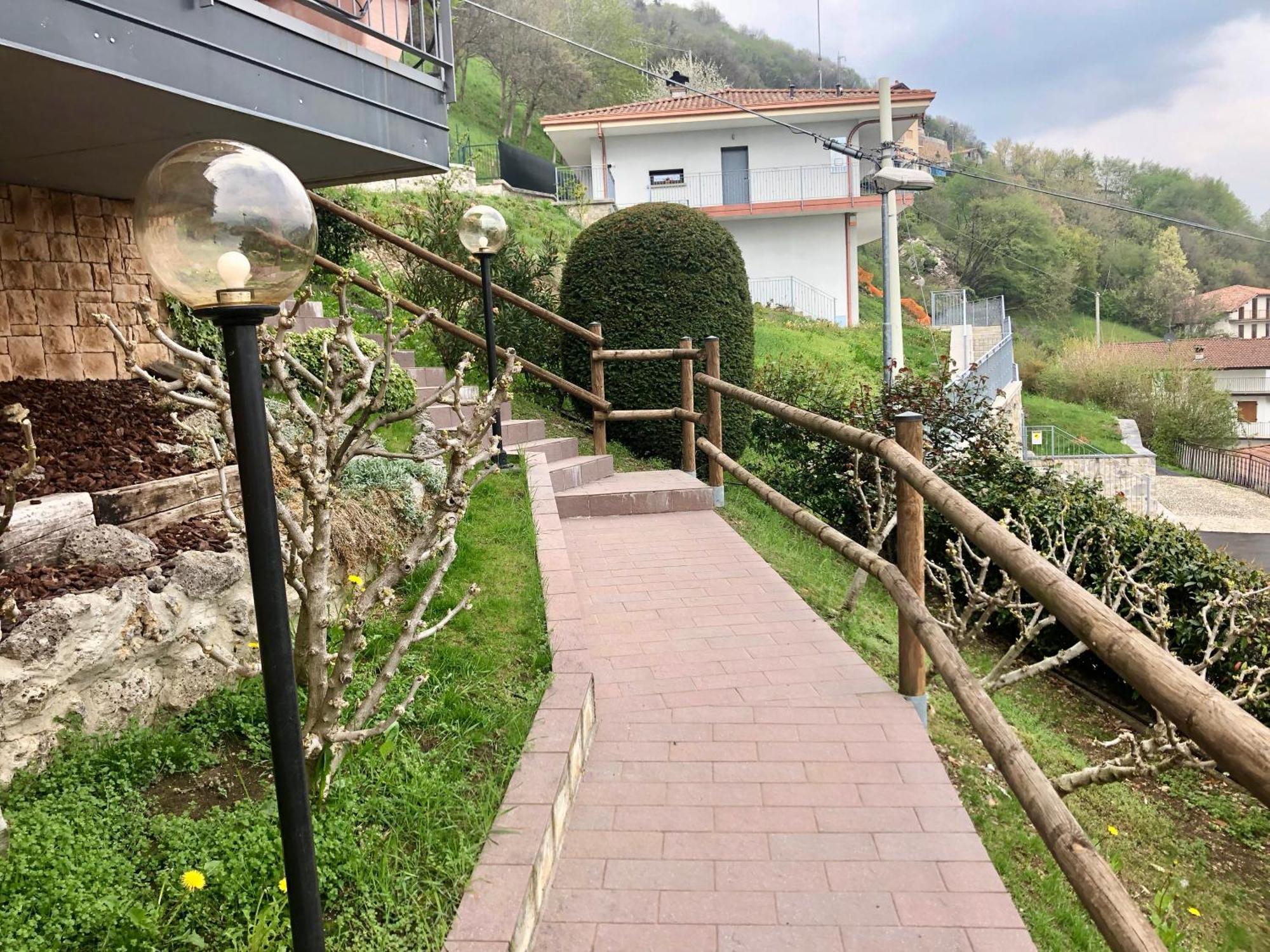 La Casa Di Rose Villa Fonteno ภายนอก รูปภาพ